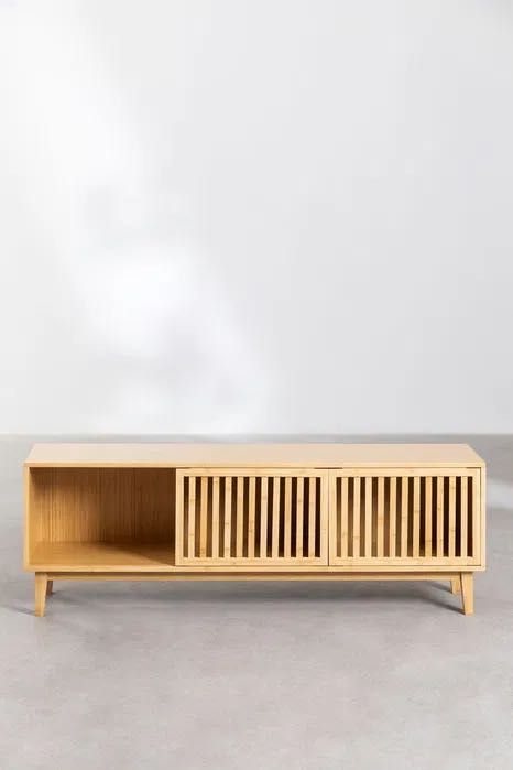 Móvel de TV em estilo natural, feito em bambu.