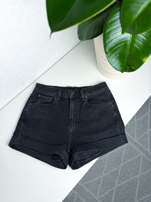 Жіночі джинсові шорти Levis розмір 27(S)