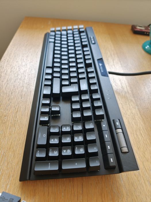 Teclado Gaming Corsair K95 RGB Platinum
