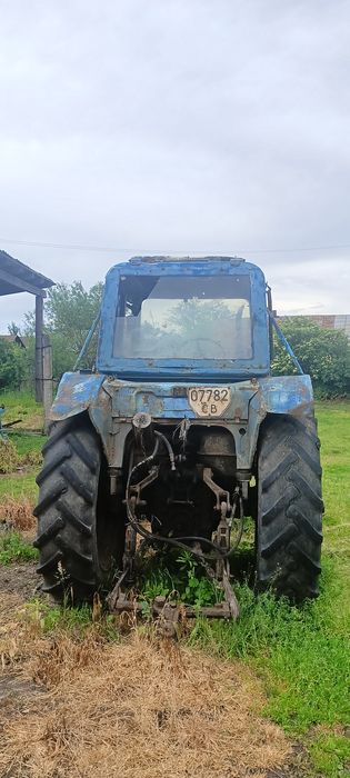 МТЗ-80 на ходу, технічно справний