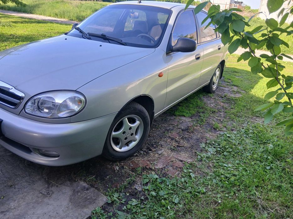 Автомобіль ланос 1.5 газ.бензин