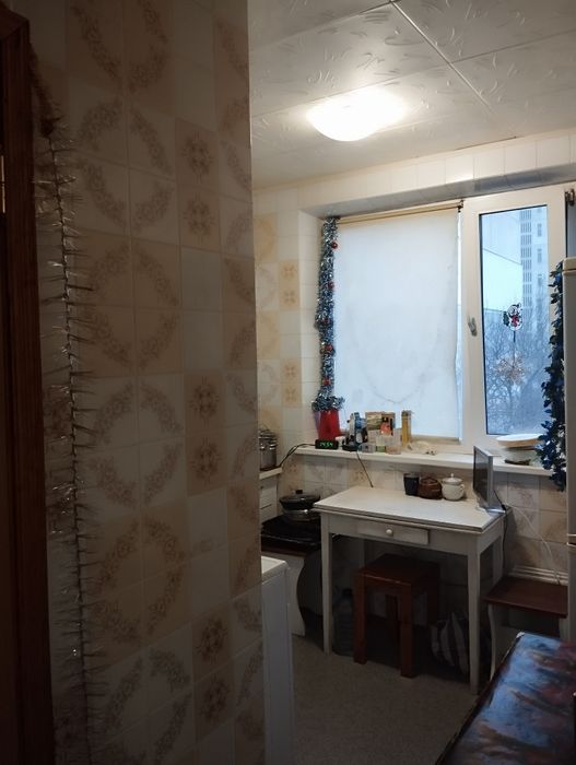 Продам 2 комнатную квартиру 3/9 ,м Дворец Спорта