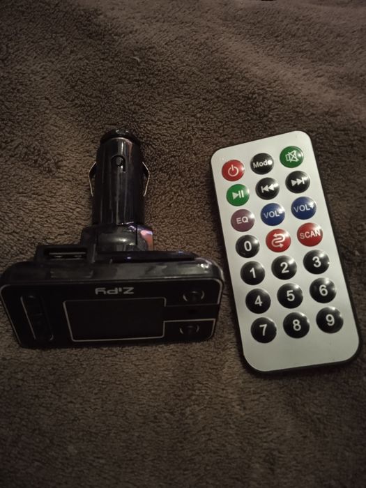 Mp3 auto e leitor de cartões e pen