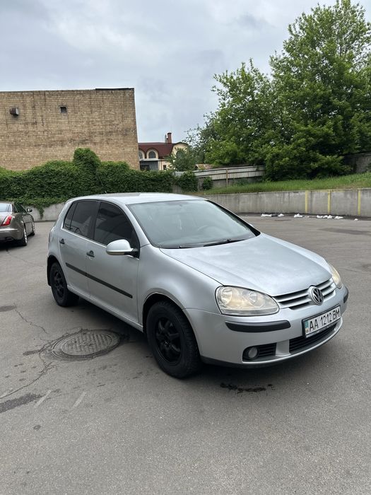 Volkswagen Golf V! Автомат! 1.6 mpi!