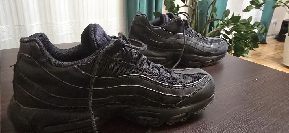 AIR MAX 95 ESSENTIAL - 47.5 NIKE buty
niskie


879,00