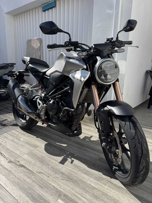 VENDO Honda CB 300R Neo Sport Cafe