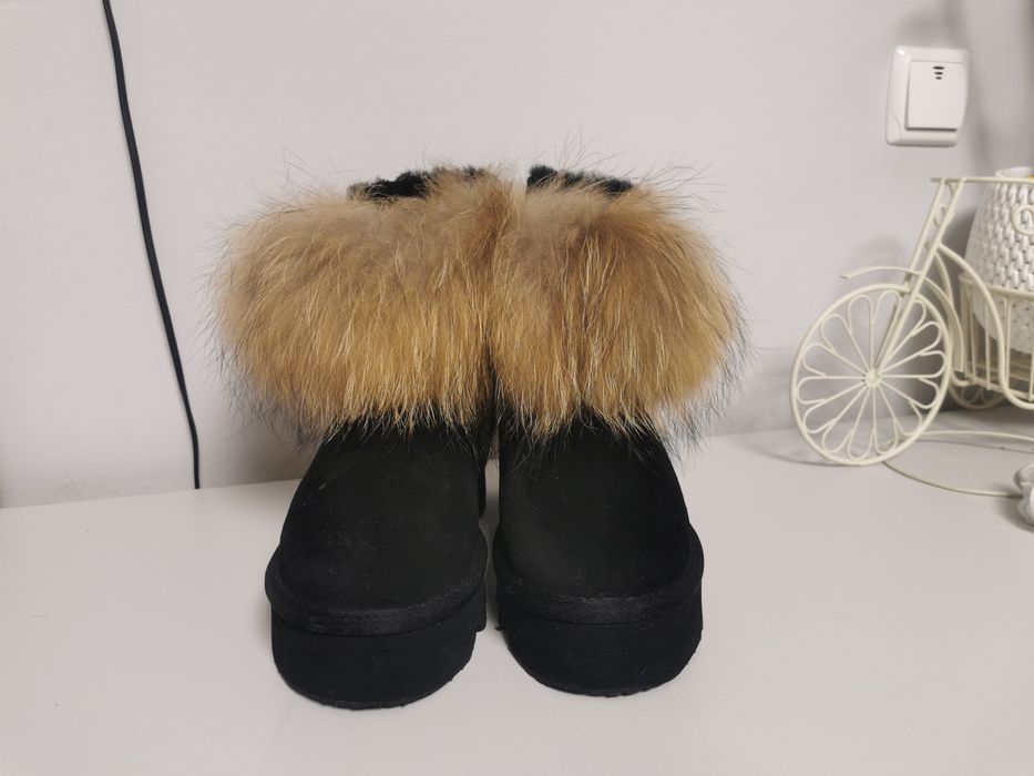 Уги жіночі UGG чорні,натуральна замша