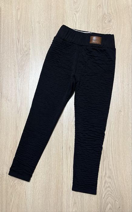 Зимние! Фактурные спортивные штаны (на меху) 42 размер