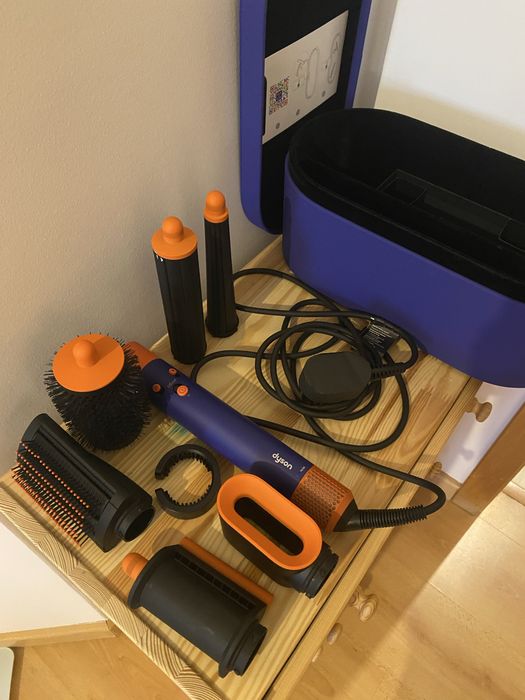 Dyson Airwrap HS08