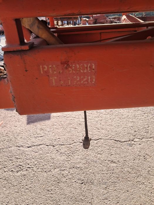 20260000 Reboque tribasculante galucho 5 ton
