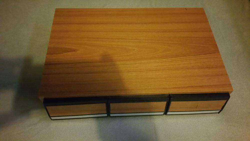 Móvel de Cassetes 80's com 36 Jogos Spectrum 48k e 128k +2