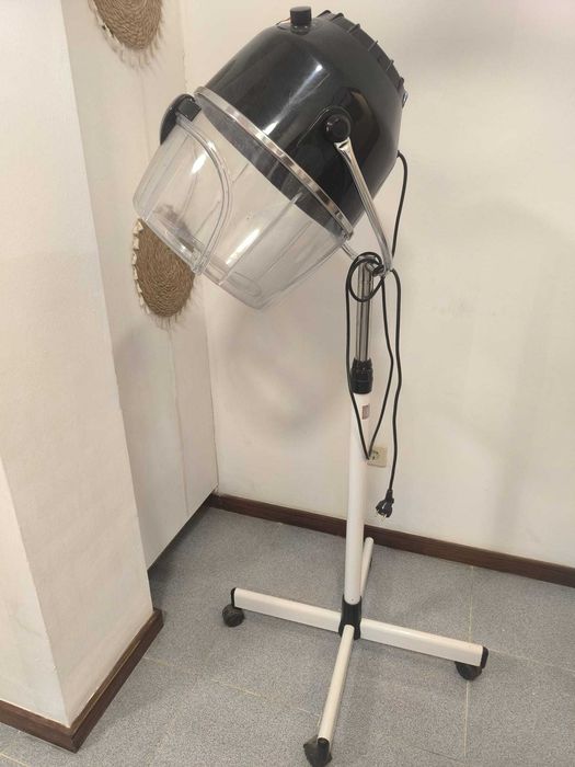 Secador de cabelo de pé