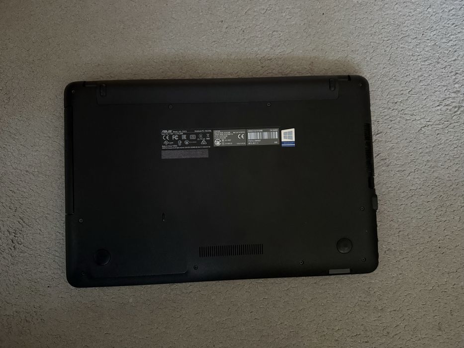 Laptop asus F51U