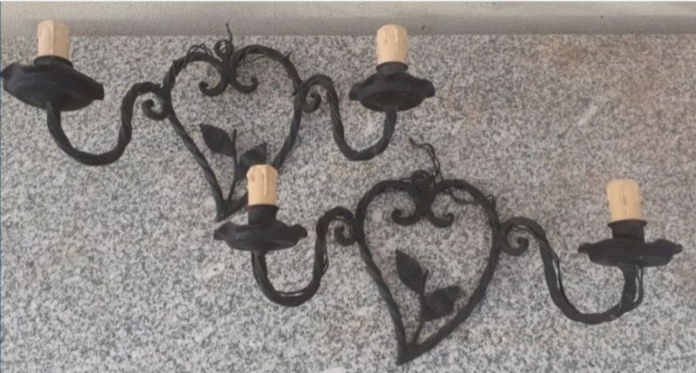 Candeeiro de parede antigo