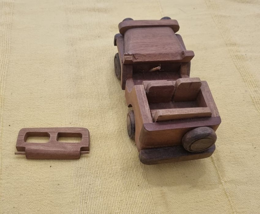 Carro em Madeira Decoração