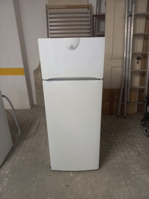 Frigorífico bom estado
