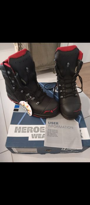 Botas pretas, número 41 com biqueira de aço para uso profissional e  p