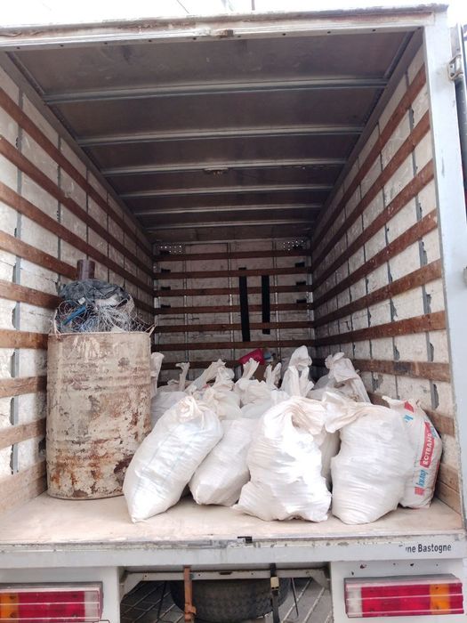 Вивіз будівельного сміття , старих меблів , та побутового мусору