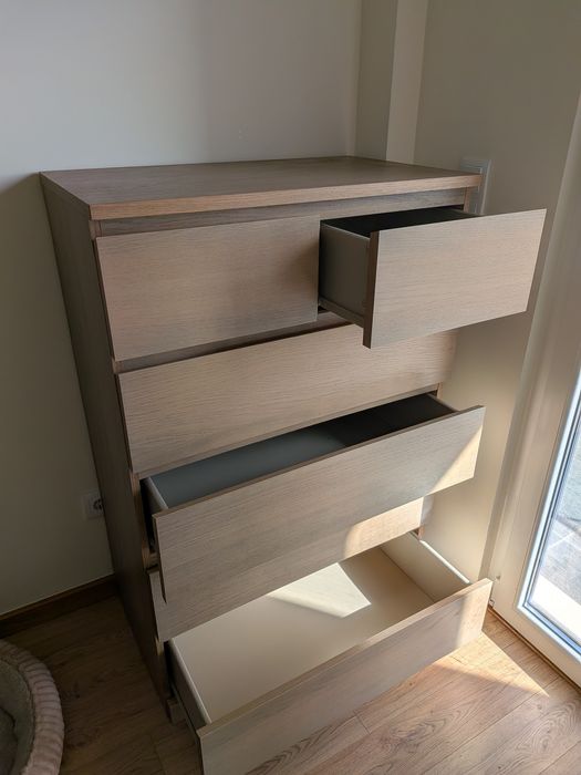 Cómoda IKEA MALM 6 Gavetas (Carvalho) – Excelente Estado