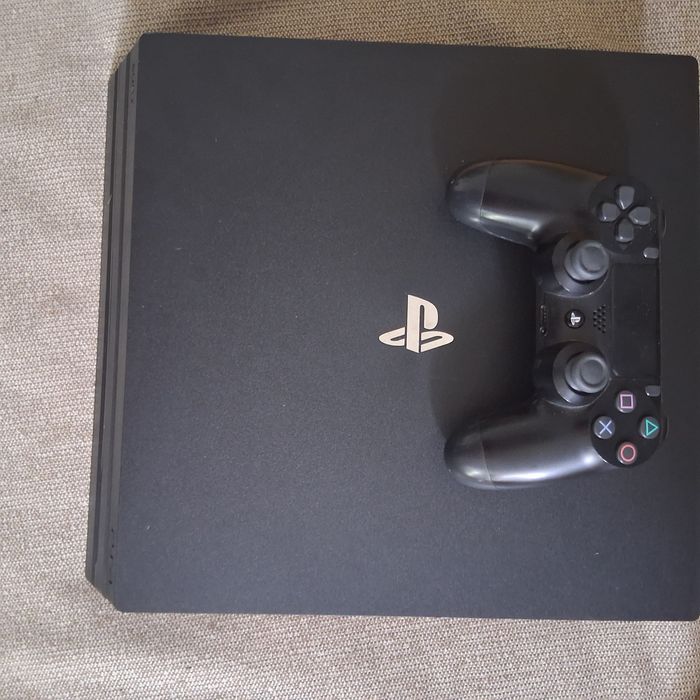 Ps4 pro 1tb com 1 comando