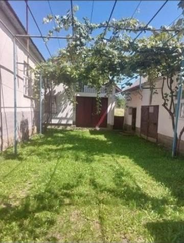 Продам 1 поверховий 4 кімнатий будинок