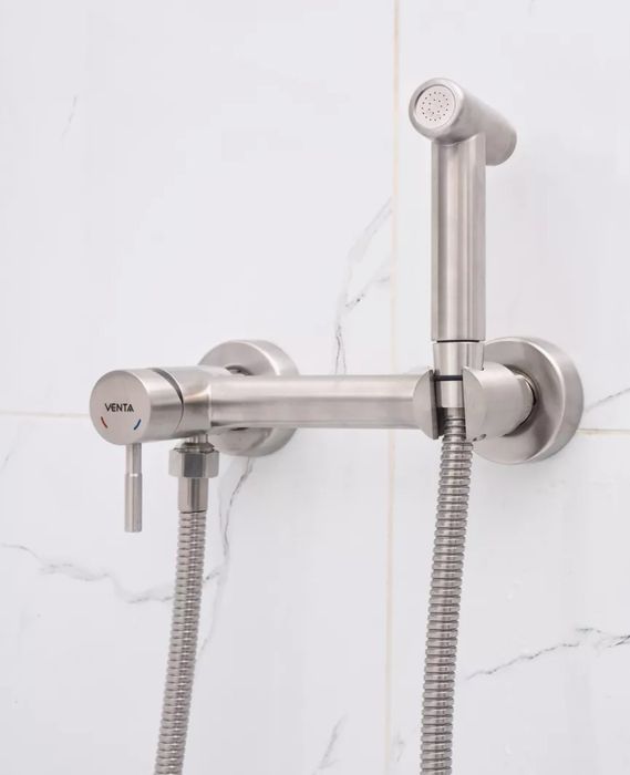 Смеситель с гигиеническим душем VENTA Чехия из нержавеющей стали.