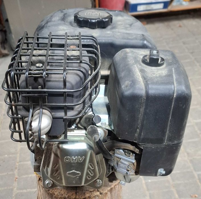 Silnik briggs stratton cr750 uszkodzony