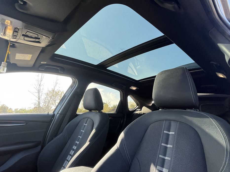 BMW 225xe гібрид та електро