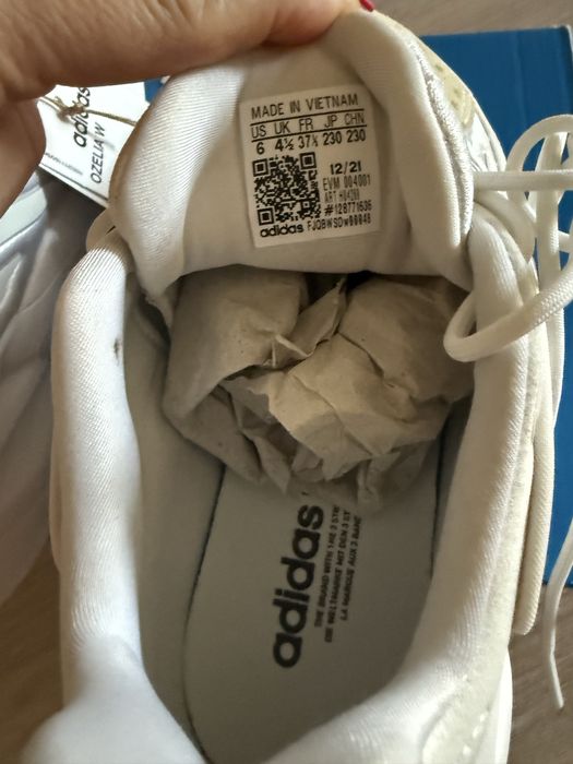 Кроссовки adidas новые