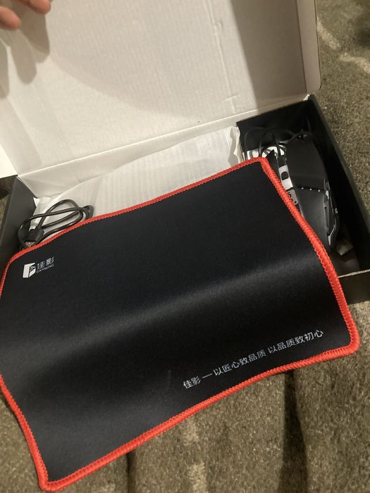 Продаю клавіатуру,мишку та адаптер(USB,блютуз)