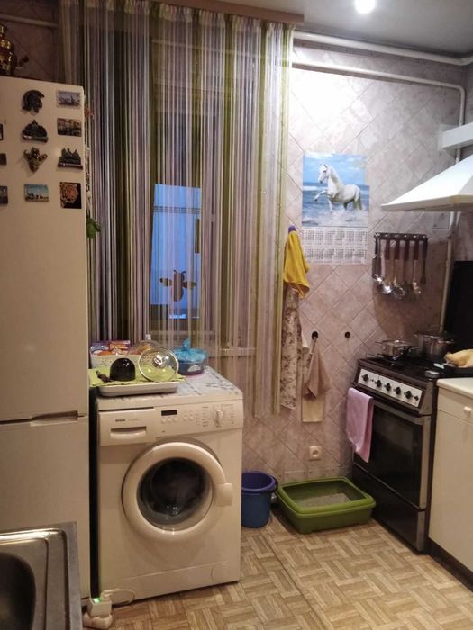 Продается пол дома в районе метро Киевская(10 мин,пешком)