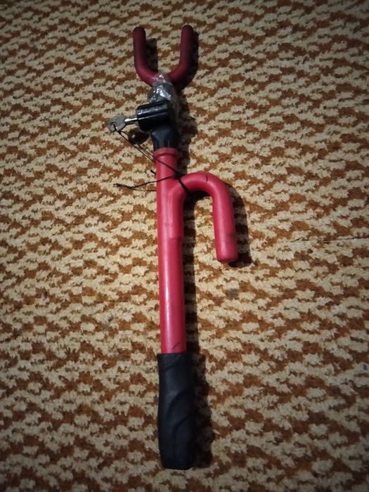 Противоугонное на руль автомобиля