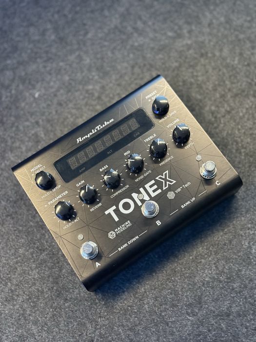 IK Multimedia ToneX Pedal