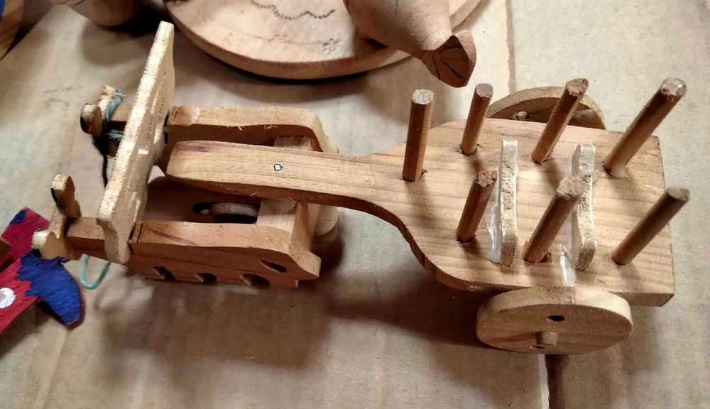 Brinquedos em Madeira