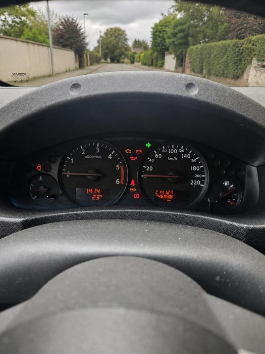 Nissan Navara 2.5 dci 190 cv