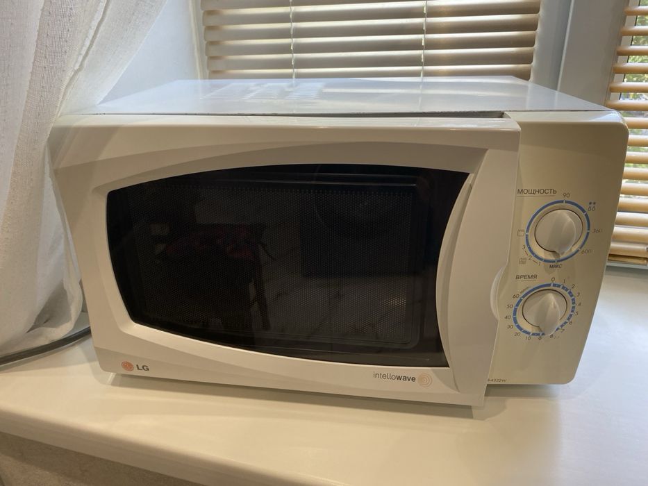 Мікрохвильова піч LG