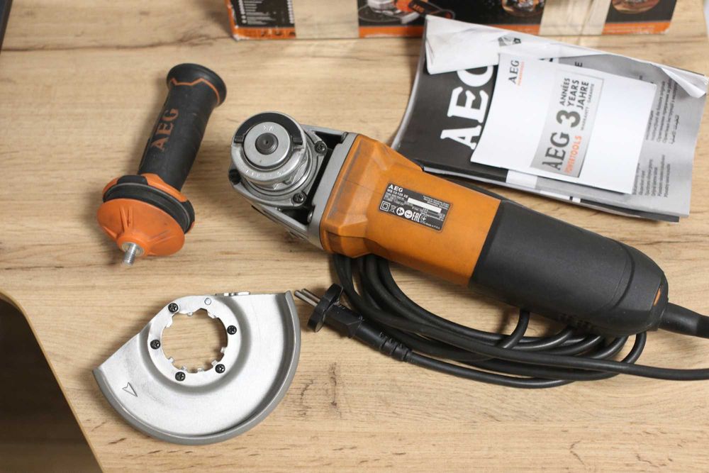 Кутова шліфмашина болгарка AEG WS 13-125 XE