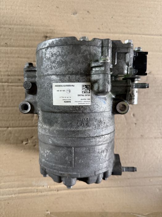 Sprężarka klimatyzacji postojowej volvo fh4 fh5 2022 rok