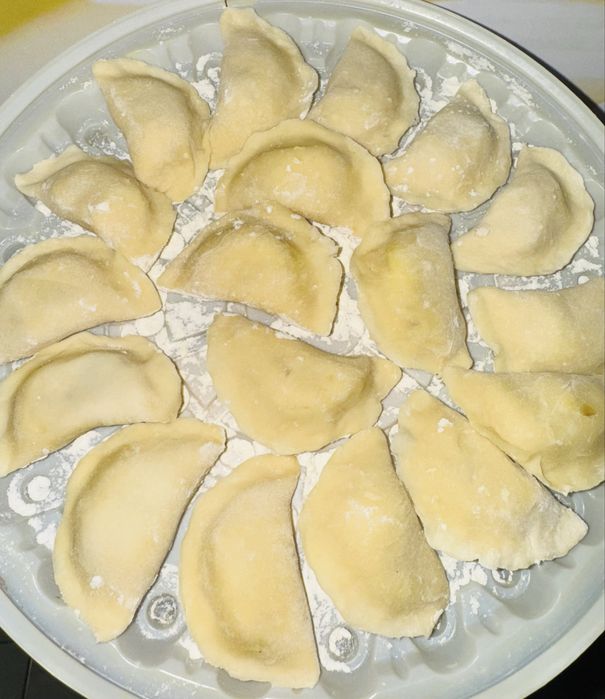 Домашние вареники, пельмени