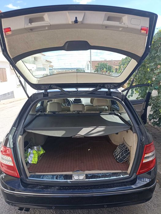 Mercedes C200, diesel, 190cv, preta, 2010