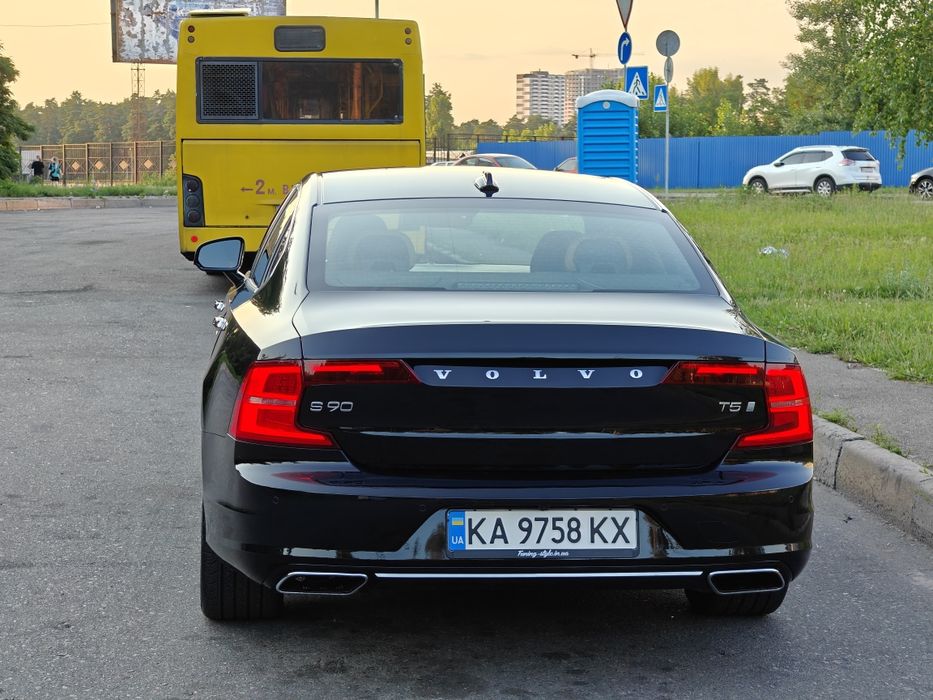 Volvo s90 inscription