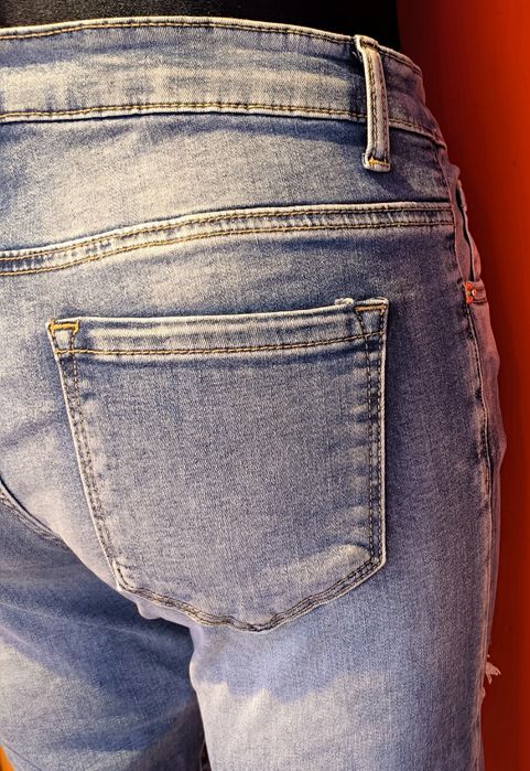 Fajne jeansy jeans spodnie z dziurami
