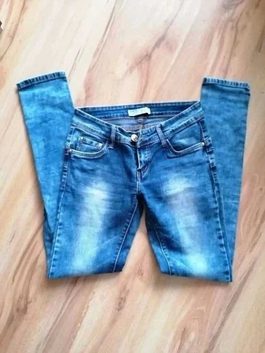 Świetne jeansy damskie, miękkie i wygodne, rozm. 36