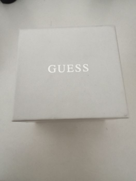 Relógio Guess, completamente novo