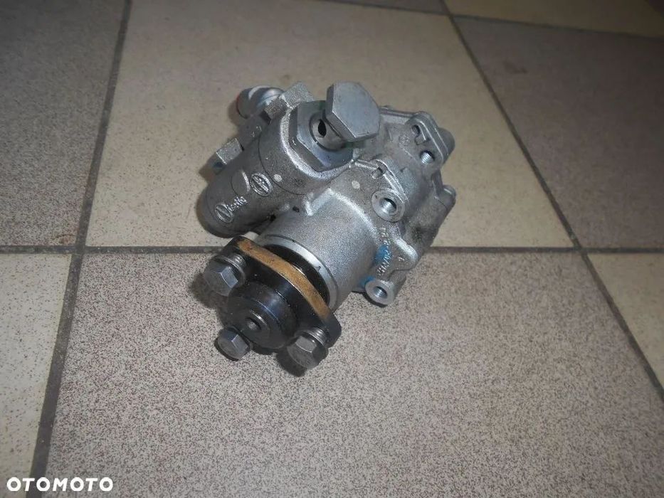 Pompa wspomagania BMW E60 E61 E90 E91 2,0 D Diesel 2010r 6780459 678045901 LH2114302