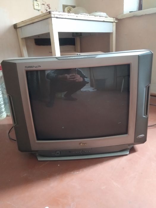 Телевизор LG TV  cf-21 S41KE