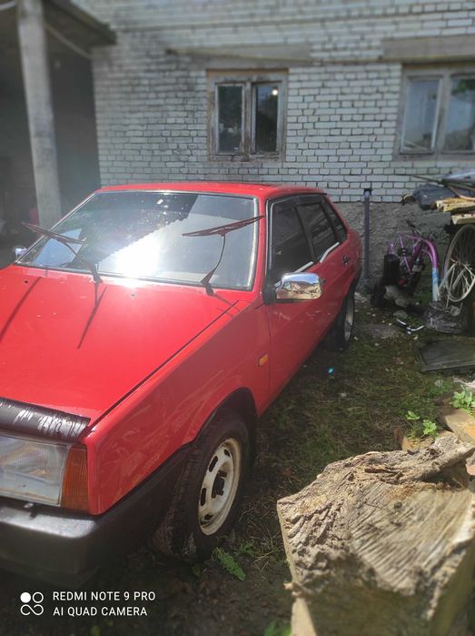 Автомобіль Ваз 21099