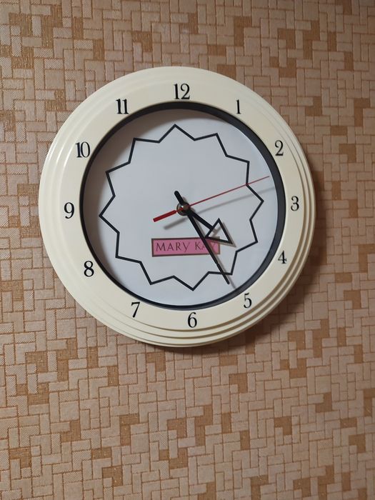 Продам часы настенные