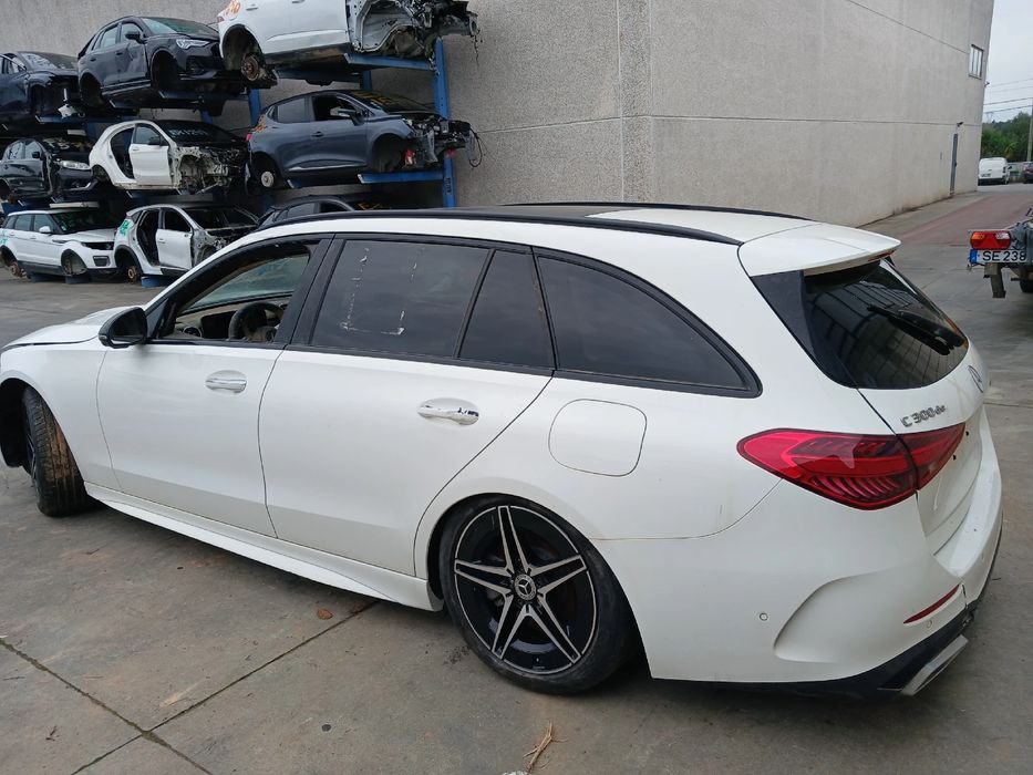 Para peças MERCEDES-BENZ Classe C Carrinha (S206)