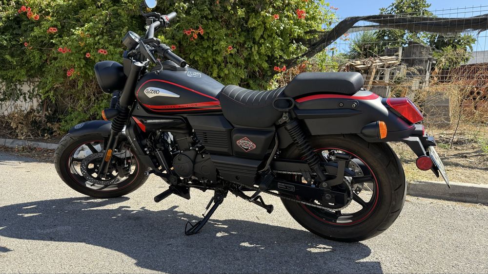 UM Renegade Vegas 125cc de 2021. Praticamente nova. 2700 kms